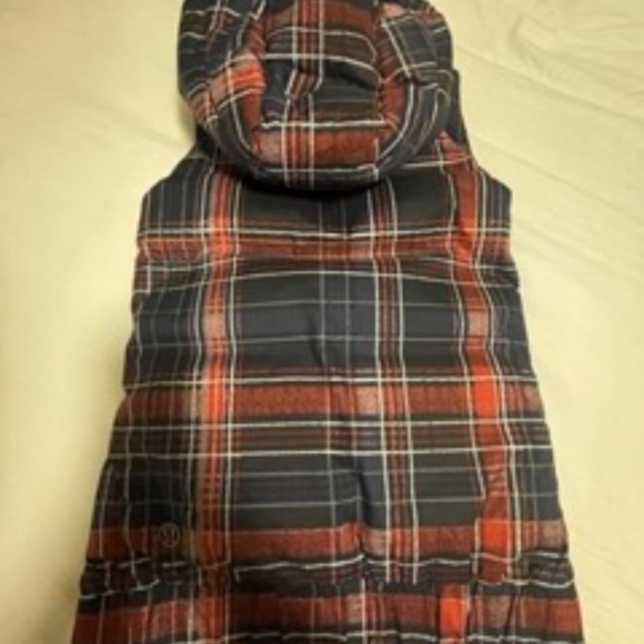 Lululemon The Fluffiest Vest Reversible - Picture 12 of 13